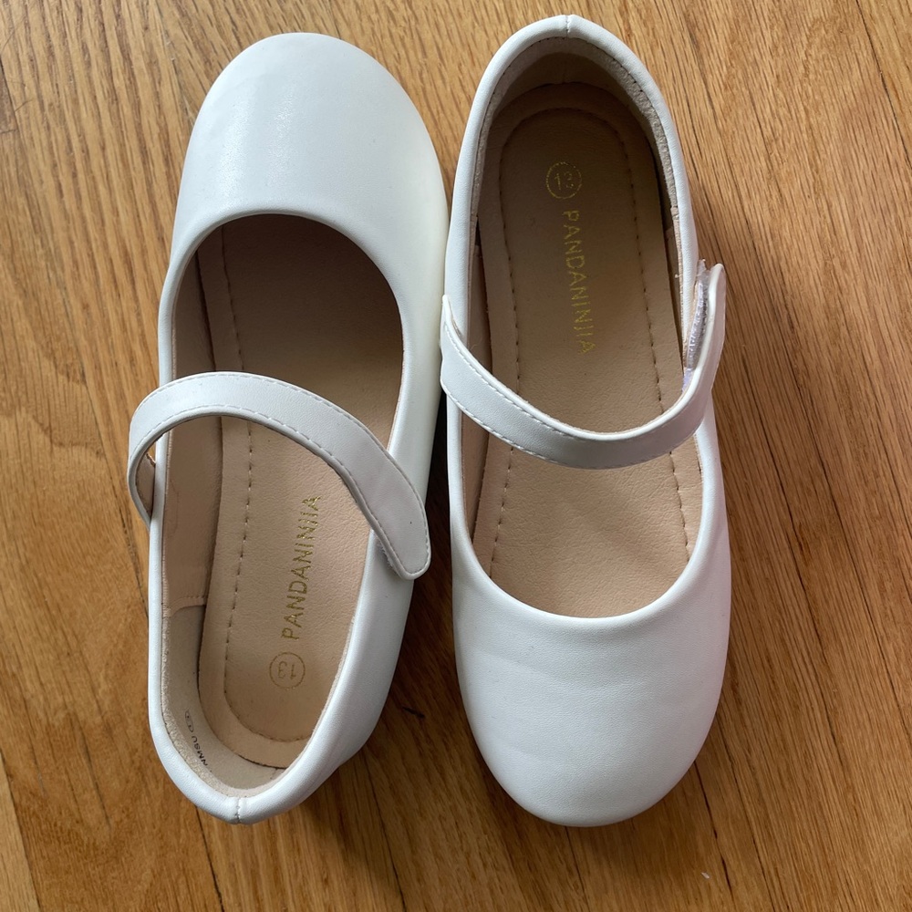 Girls White Dress Shoes with Minimalist Design
